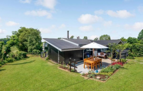 Stunning Home In Tranekær With Wifi